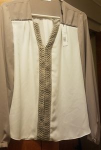 TTahari classy embroidered blouse taupe/off white.